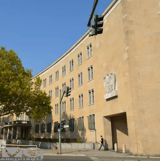 Platz der Luftbrücke Behördenzentrum - Bild 3